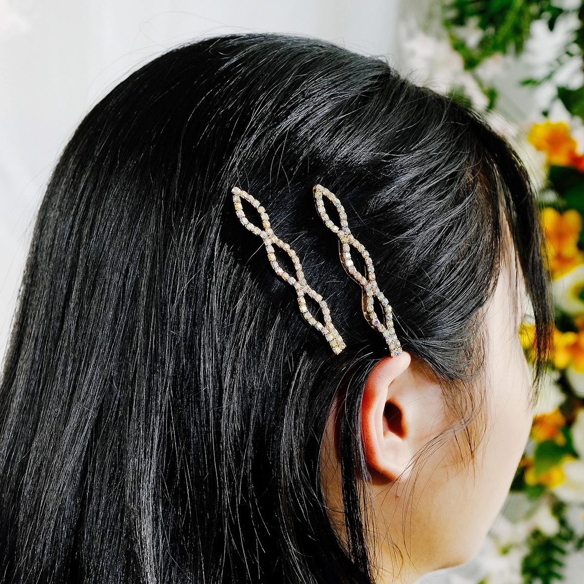 Fashionable Minimalist Sparkling Rhinestone Hair Clip for Sweet Girls' Everyday Accessories 1