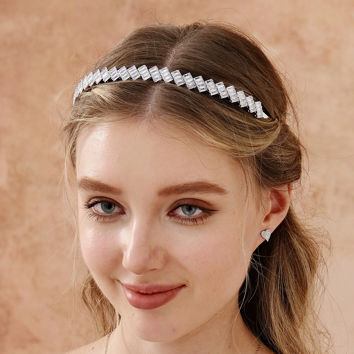 Light Luxury Geometric Design Zircon Headband Exquisite Versatile Daily Headpiece Fashion Bridal Wedding Hair Jewelry 1