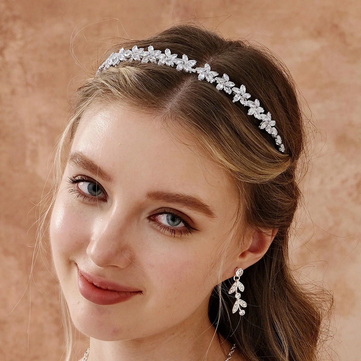 Fashion Light Luxury Zircon Flower Headband Sweet Daily Hair Accessories Party Birthday Headpieces 1