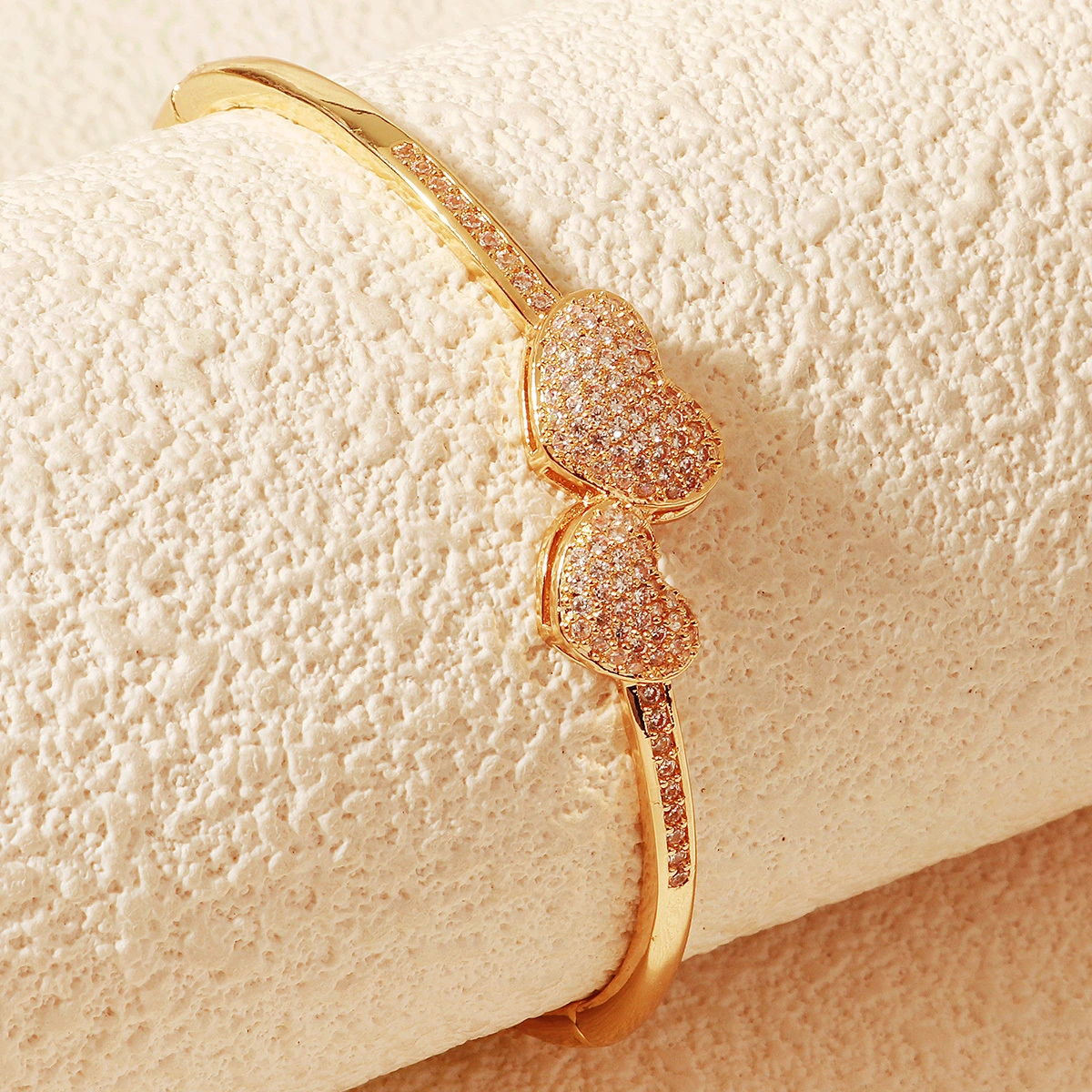 Simple New Shiny Zircon Bangles Bracelet Creative Double Heart Love Bangles Women Jewelry Accessories 1