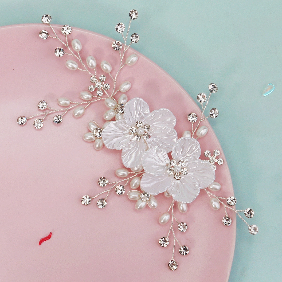 Bridal Wedding Hair Accessories Exquisite White Acrylic Flower Hair Clips Fashion Versatile Pearl Hair Clips 1