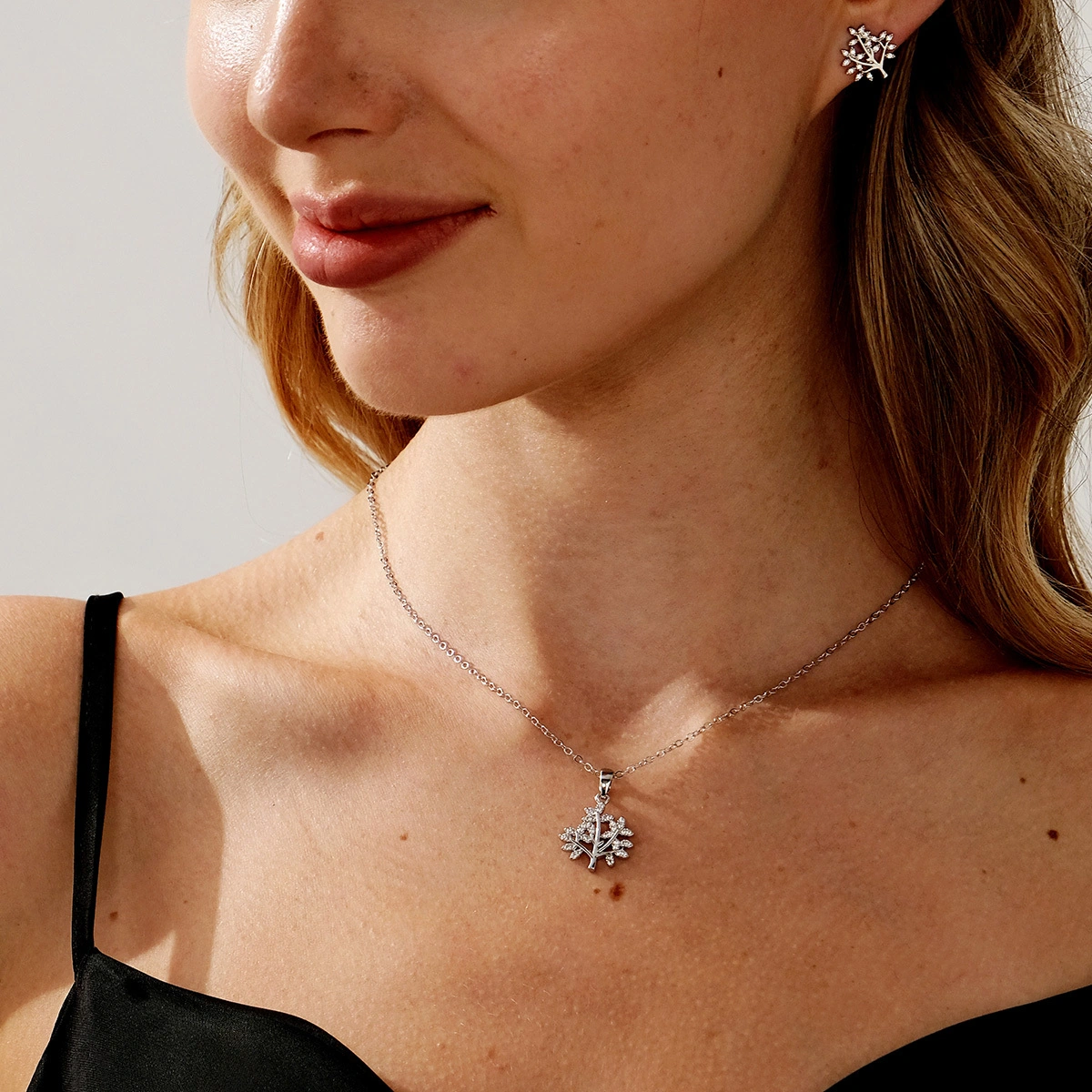European American Fashion Life Tree Necklace Earring Set Simple Luxury Zircon Accessories Women's Jewelry 1