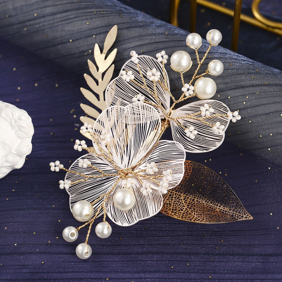 Exquisite Hollowed Out Petal Leaf Hair Clips Bridal Wedding Headpieces Fashion Daily Pearl Hair Accessories 1