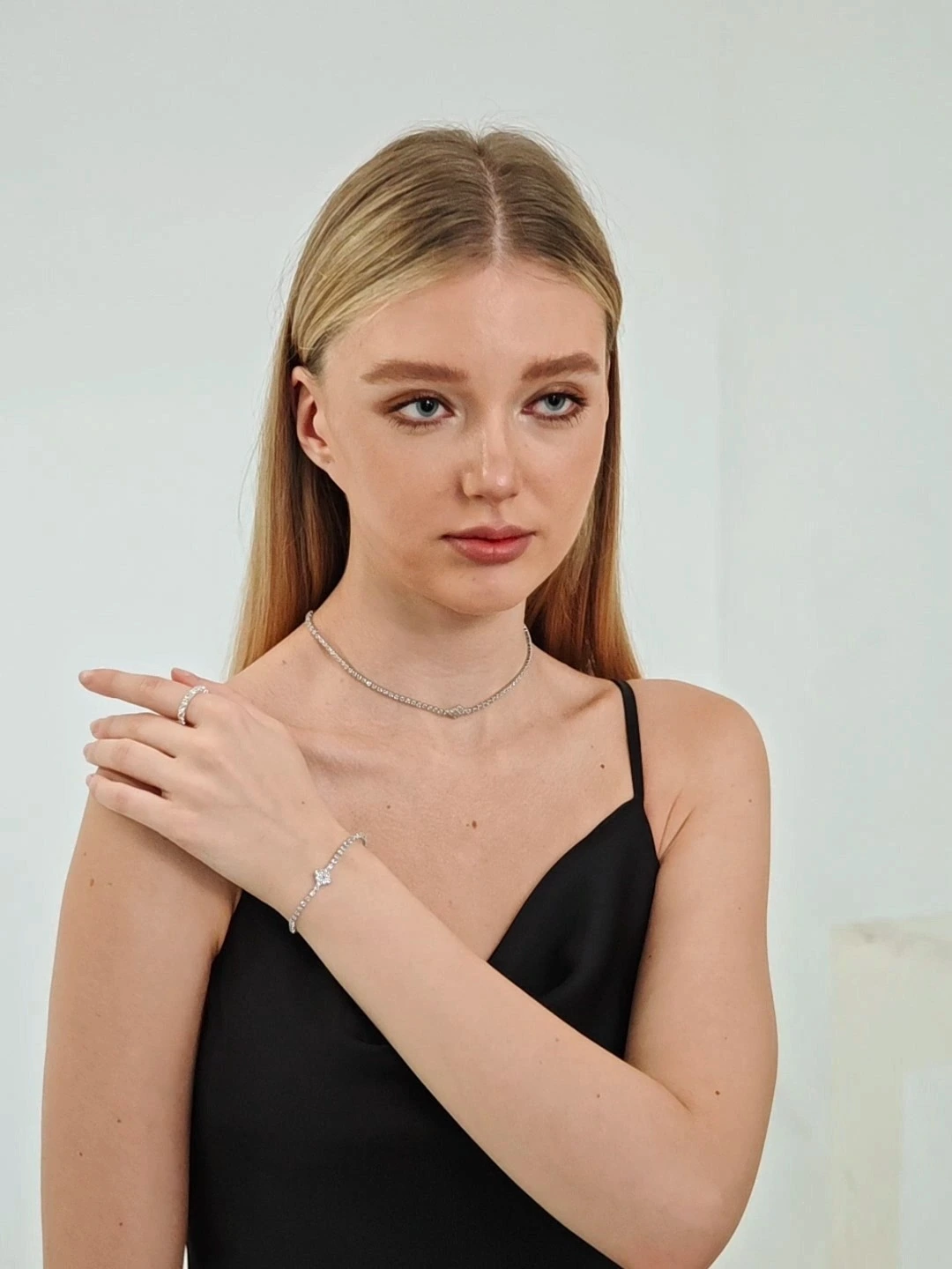 Simple Geometric Design Sparkling Rhinestone Necklace Earrings Bracelet Set Stylish Daily Women's Jewelry Set 1