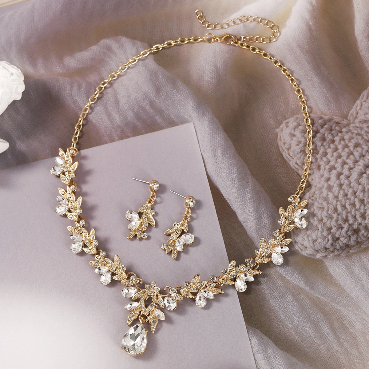 Bridal Wedding Necklace Earrings Set, Light Luxury Sparkling Rhinestone Flower Jewelry Set Stage Play Performance Accessories 1