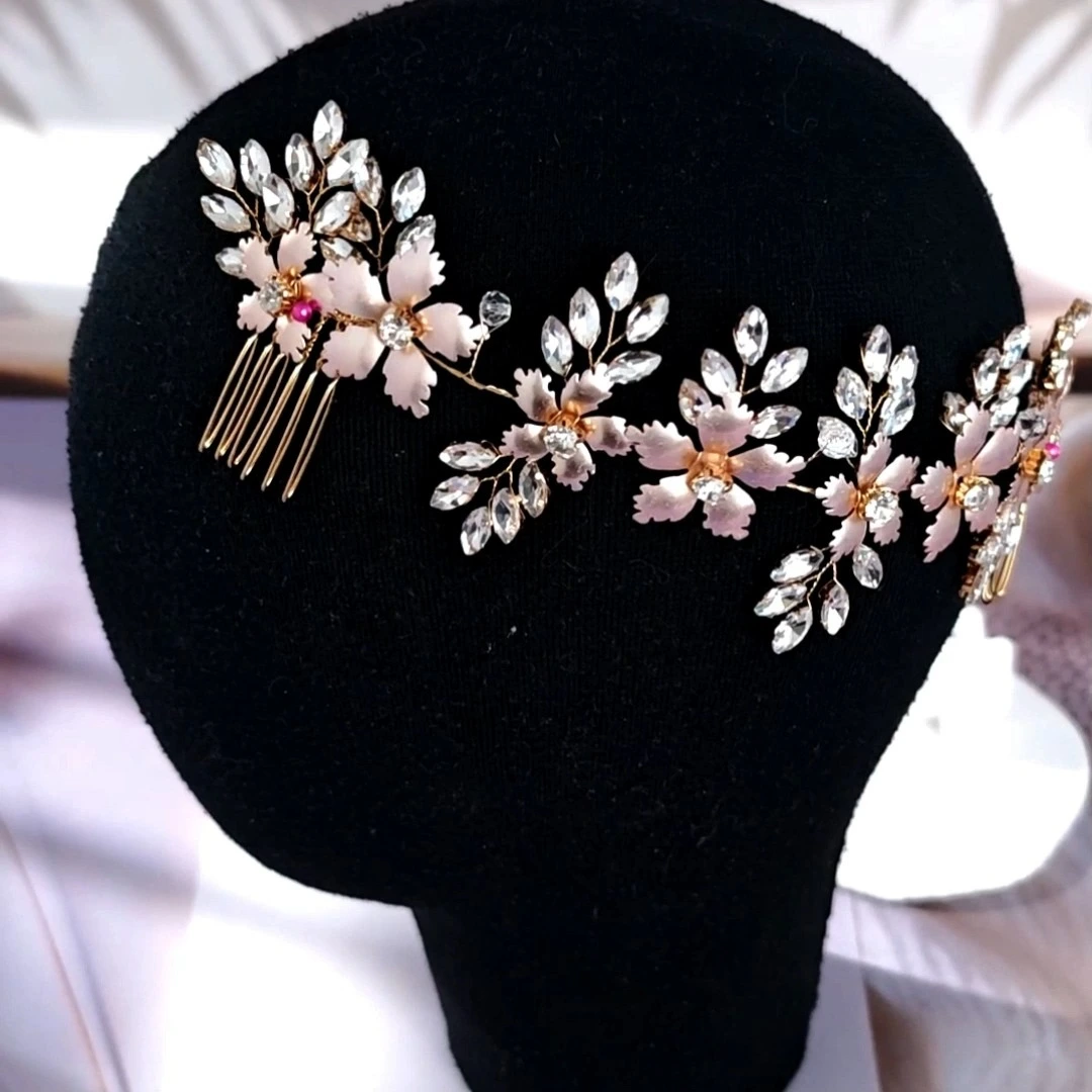 Gold Metal Floral Bridal Hair Comb with Sparkling Crystal for Wedding and Special Occasions 1
