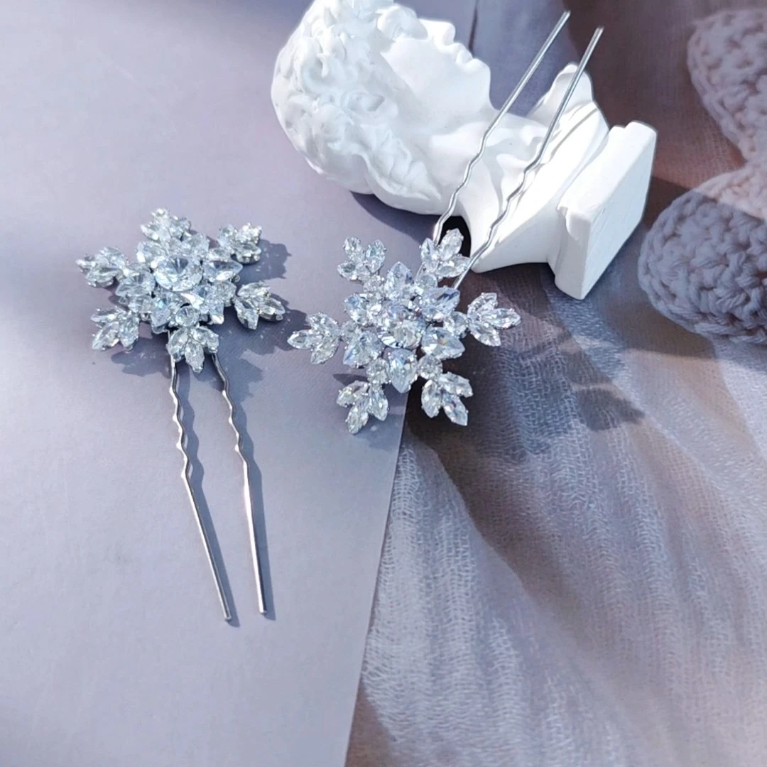 New Fashion Zircon Hair Stick Exquisite Snowflake U-Shaped Hair Pin Bridal Updo Hair Accessory 1